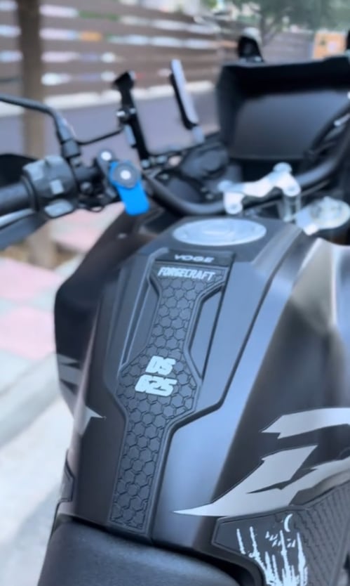 Voge DS625X-DS525X Tankpad Set Αντιολισθητικά αυτοκόλλητα ντεπόζιτου