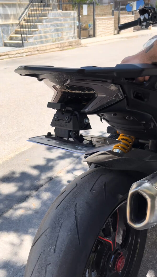 Κιτ ηλεκτρικής αναδίπλωσης Mechanix για βάση πινακίδας Evotech – Ducati Multistrada 1260