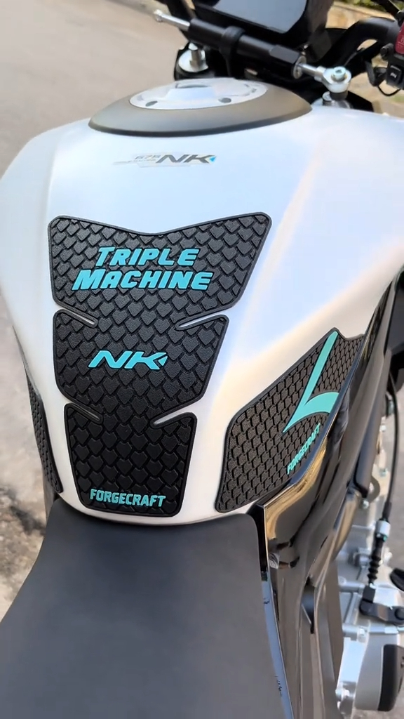 CFMoto 675NK - TankPads Set Μαύρο-Τιρκουάζ