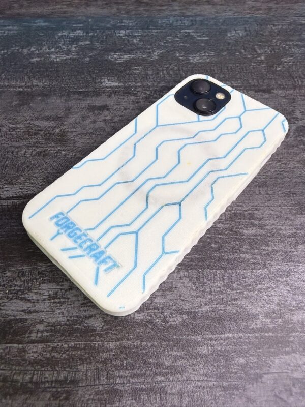 Custom θήκη iPhone Circuit Flow, λευκή με γαλάζιο σχέδιο, πλάγια όψη