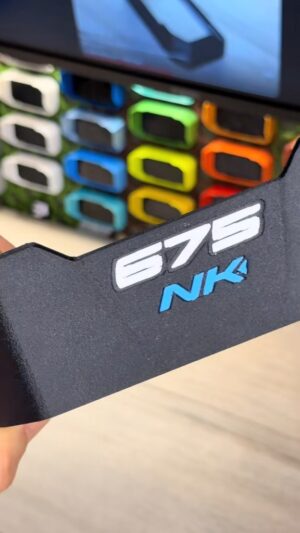 Σκίαστρο Οθόνης CFMoto 675NK – Carbon Fiber, Μαύρο / Λευκό / Γαλάζιο – Forgecraft