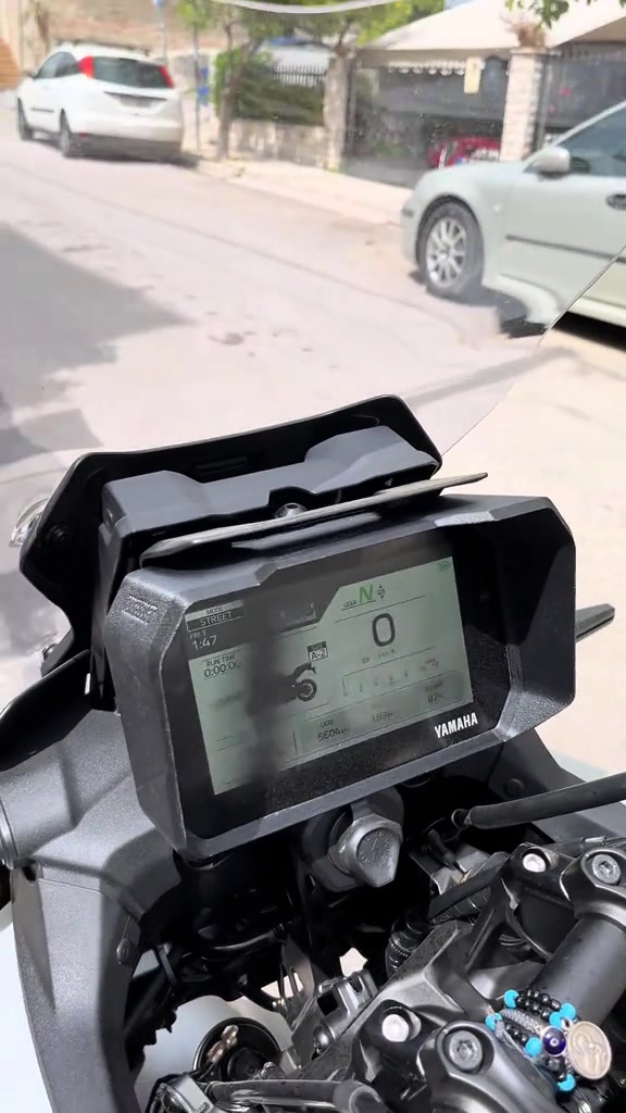 Σκίαστρο Οθόνης Yamaha Tracer 9 (2025+) – Μαύρο – τοποθετημένο, φωτογραφία 2
