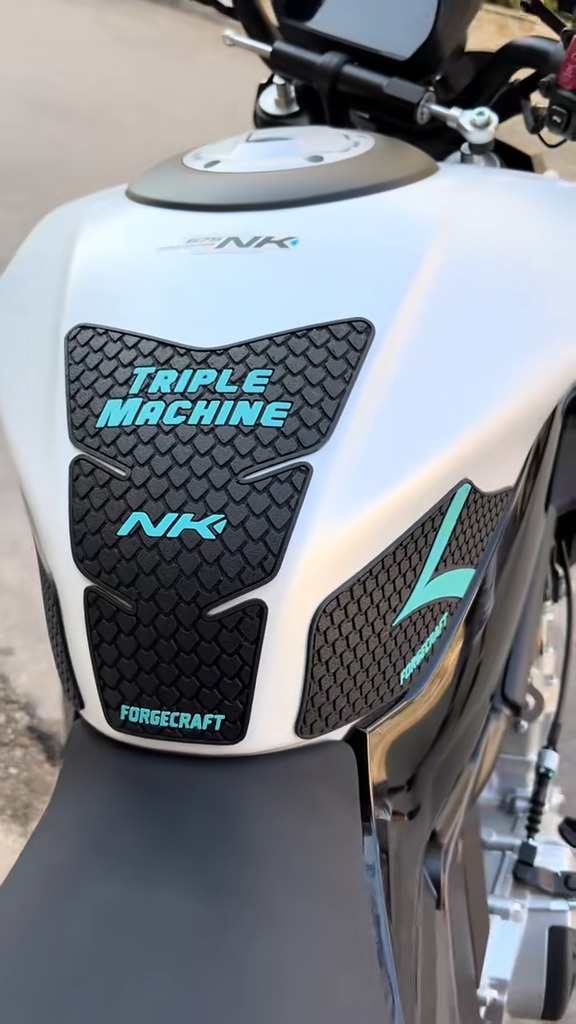 Tankpad Set CFMoto 675NK – Μαύρο / Τιρκουάζ – εικόνα 6