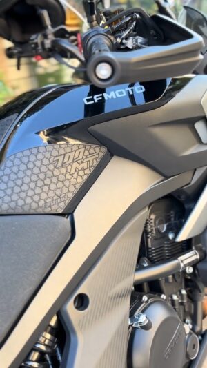 Tankpad Set CFMoto 700MT – Hex, Μαύρο – Forgecraft