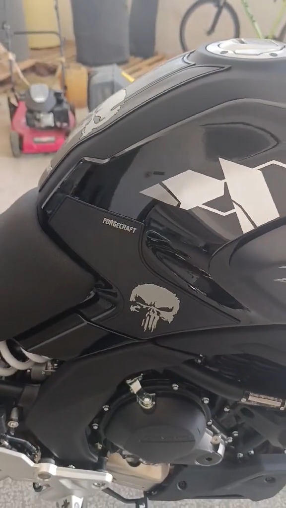 Tankpad Set CFMoto 700MT – Punisher, Μαύρο / Γκρι – εικόνα 2