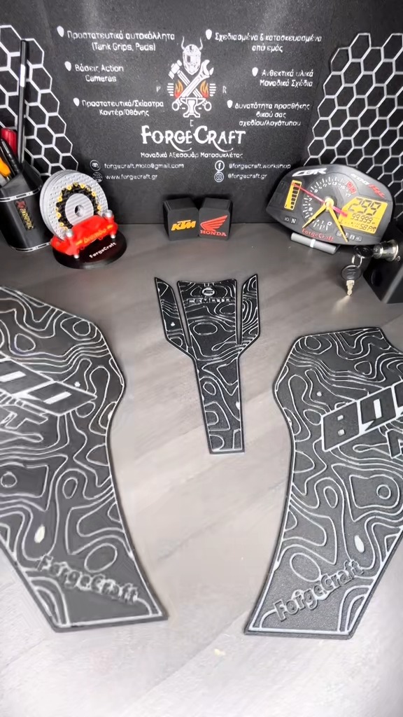 Tankpad Set CFMoto 800MT – Cartographer, Μαύρο / Λευκό – Forgecraft