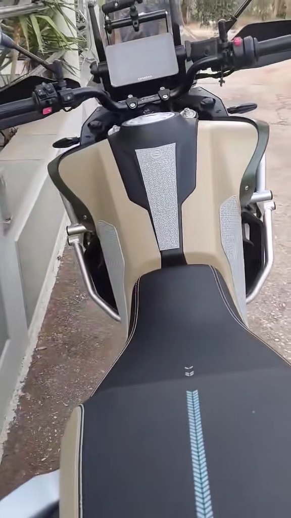 Tankpad Set CFMoto 800MT – Trinity, Μαύρο / Γκρι – εικόνα 2