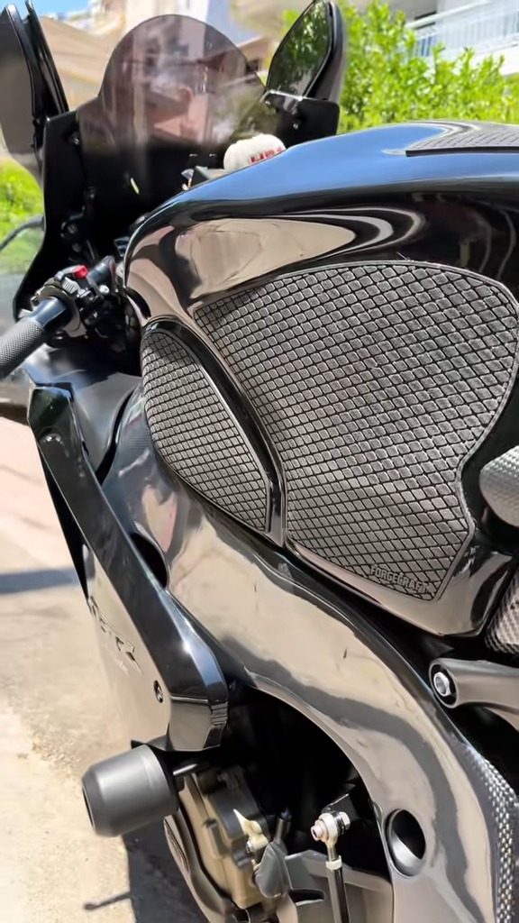 tankpad-honda-cbr1000rr-full-carbon-look-3 Tankpad Set Honda CBR1000RR – Full Carbon Look, Μαύρο – εικόνα 3