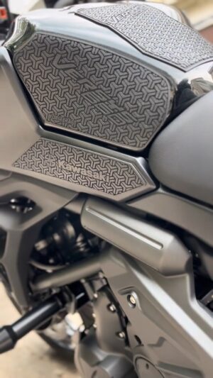 Tankpad Set Kawasaki Versys 650 – Μαύρο – Forgecraft