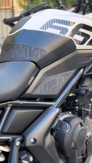 Tankpad Set Triumph Tiger Sport 660 – Μαύρο – Forgecraft