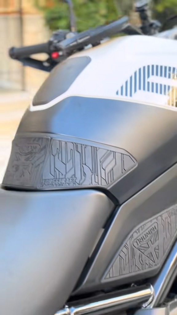 Tankpad Set Triumph Tiger Sport 660 – Μαύρο – εικόνα 2