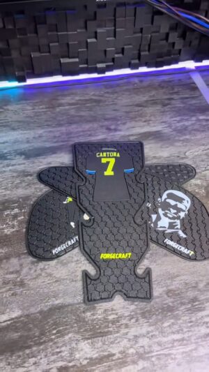 Tankpad Set Suzuki V-Strom 1000 Gen 1 – Cantona 7, Μαύρο / Λευκό / Κίτρινο – Forgecraft