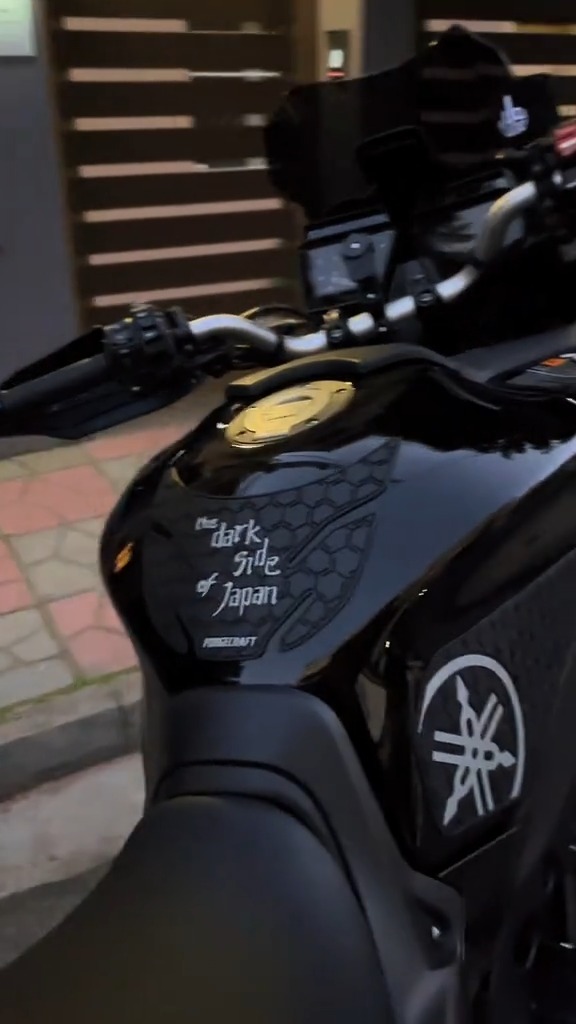Tankpad Set Yamaha Tracer 9 (2021–2024) – The Dark Side of Japan, Μαύρο / Λευκό – εικόνα 5