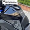 tankpad-yamaha-tracer9-gen3-draconic-4 Tankpad Set Yamaha Tracer 9 (2021–2024) – Draconic, Μαύρο / Λευκό – εικόνα 4
